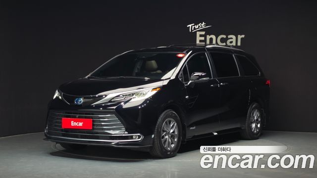 Toyota Sienna 4-го поколения 2.5 Hybrid AWD - фото 0