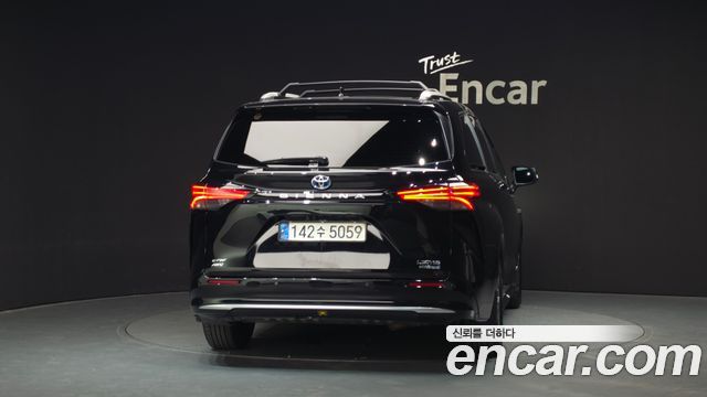 Toyota Sienna 4-го поколения 2.5 Hybrid AWD - фото 3