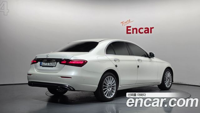 Mercedes-Benz E-Class W213 E250 Exclusive - фото 1