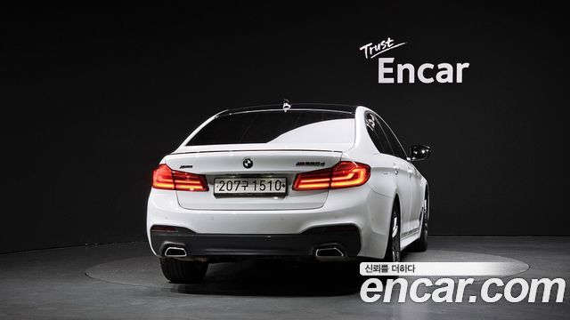 BMW 5 Series G30 520d M Sport Package Plus - фото 2