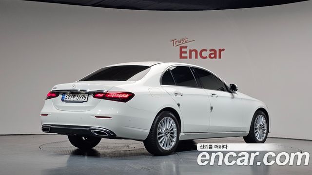 Mercedes-Benz E-Class W213 E250 Exclusive - фото 0