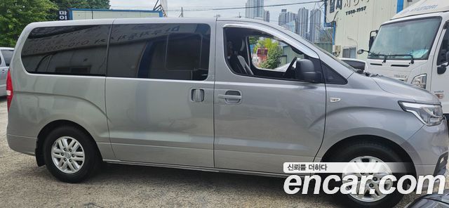 Hyundai Starex New Van 5-Seater Modern - фото 2