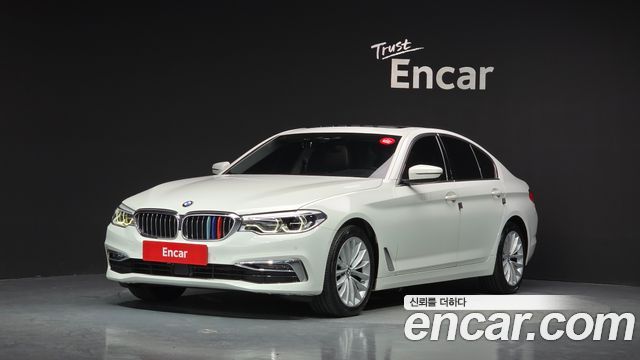 BMW 5 Series G30 520d Luxury Plus - фото 0