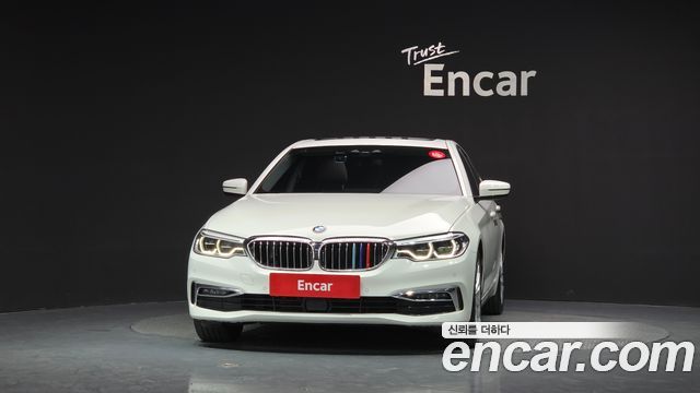 BMW 5 Series G30 520d Luxury Plus - фото 2