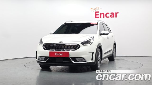 Kia Niro Noblesse - фото 1
