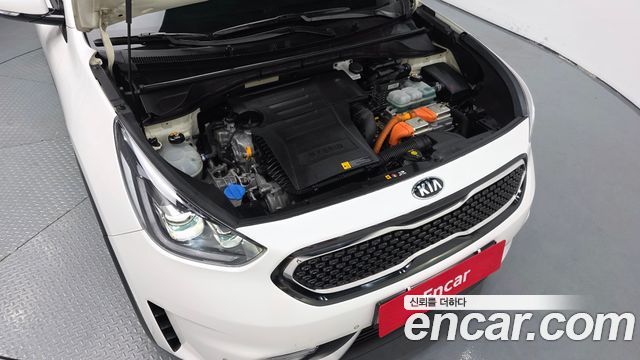 Kia Niro Noblesse - фото 4