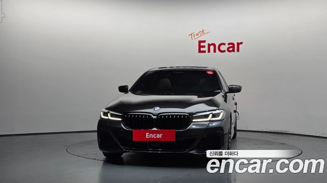 BMW 5 Series G30 520i M Sport - фото 2