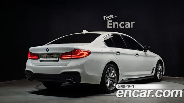 BMW 5 Series G30 520i Luxury - фото 1