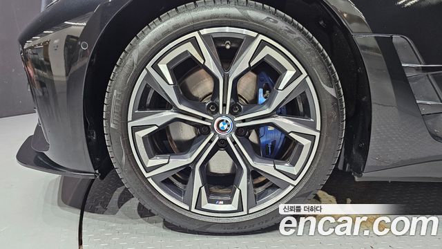 BMW i4 eDrive40 M Sports Pro - фото 4