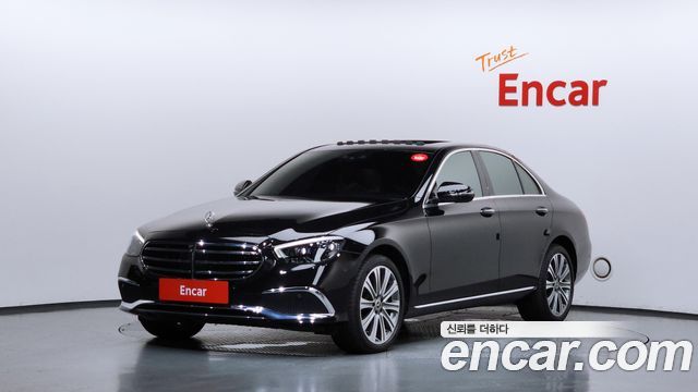 Mercedes-Benz E-Class W213 E350 4MATIC Exclusive - фото 0