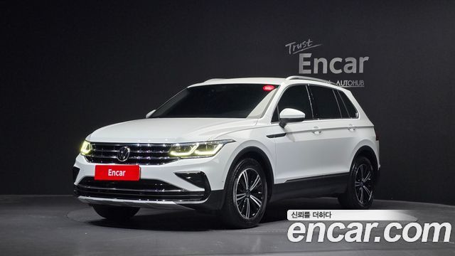 Volkswagen Tiguan 2-го поколения 2.0 TDI Premium - фото 0