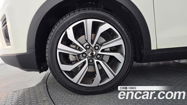 SsangYong Tivoli Gasoline 1.5 2WD V3 - фото 4