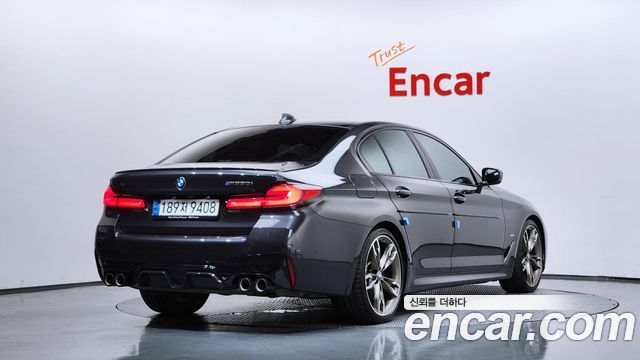 BMW 5 Series G30 M550i xDrive - фото 1