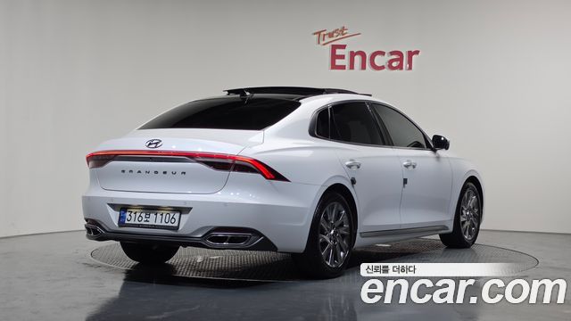 Hyundai Grandeur New IG, гибрид Calligraphy - фото 0