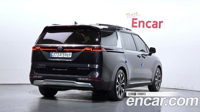 Kia Carnival 4-го поколения Gasoline 7-Seater Signature - фото 1