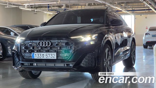 Audi Q8 50 TDI Quattro Premium - фото 0