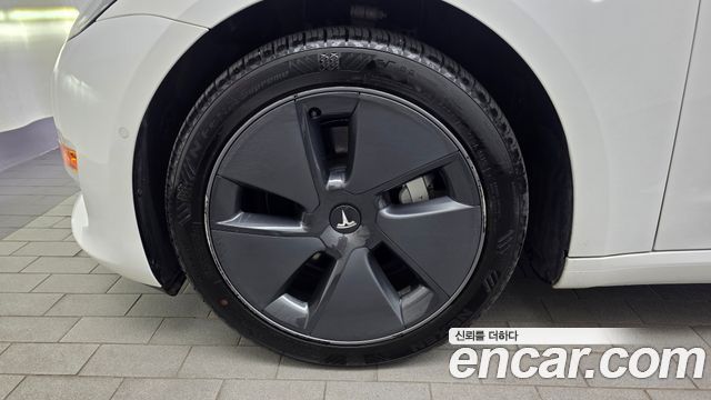 Tesla Model 3 Long Range AWD - фото 4