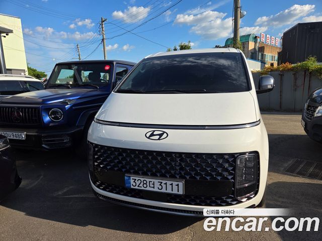 Hyundai Staria Lounge 9-Seater Prestige - фото 0