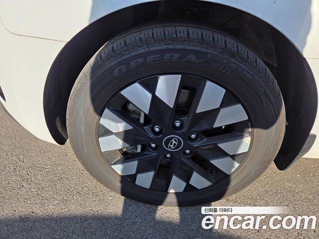 Hyundai Staria Lounge 9-Seater Prestige - фото 1