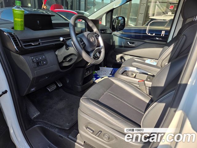 Hyundai Staria Lounge 9-Seater Prestige - фото 2