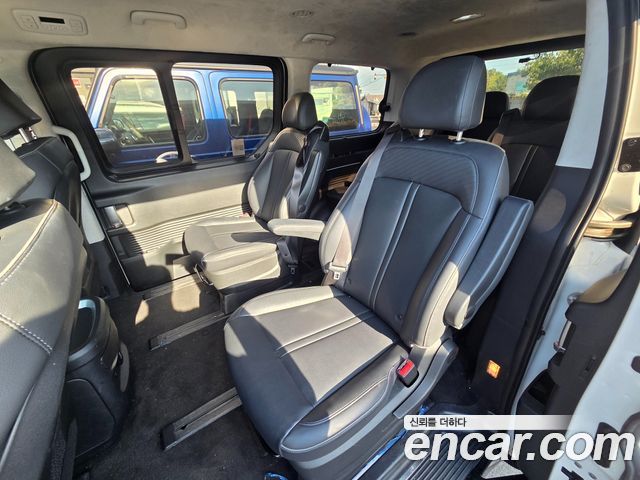 Hyundai Staria Lounge 9-Seater Prestige - фото 4