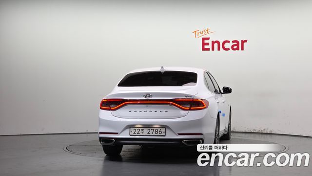 Hyundai Grandeur IG, гибрид Exclusive - фото 3