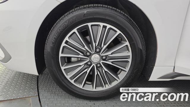 Hyundai Grandeur IG, гибрид Exclusive - фото 4