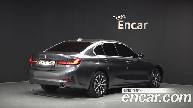 BMW 3 Series G20 320d - фото 1