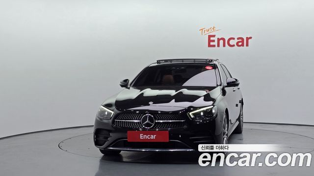Mercedes-Benz E-Class W213 E350 4MATIC AMG Line - фото 2