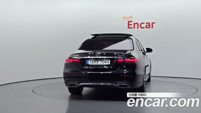 Mercedes-Benz E-Class W213 E350 4MATIC AMG Line - фото 3