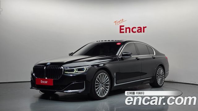 BMW 7 Series G11 730d xDrive Design Pure Excellence - фото 0