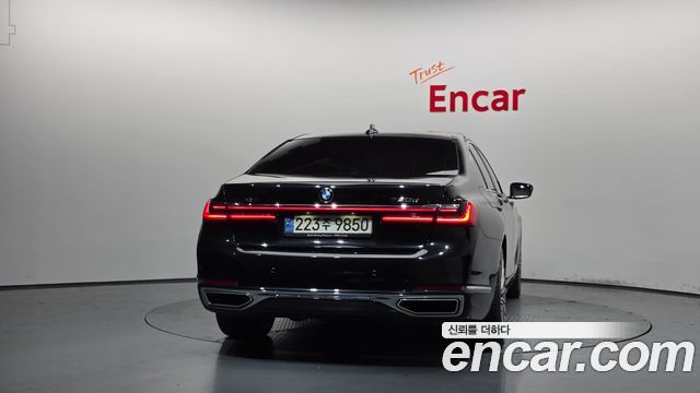BMW 7 Series G11 730d xDrive Design Pure Excellence - фото 3