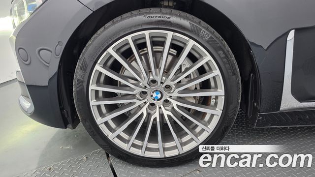 BMW 7 Series G11 730d xDrive Design Pure Excellence - фото 4