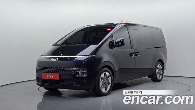 Hyundai Staria Tourer 9-Seater Modern - фото 0