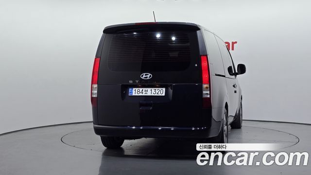 Hyundai Staria Tourer 9-Seater Modern - фото 3