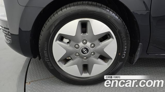 Hyundai Staria Tourer 9-Seater Modern - фото 4