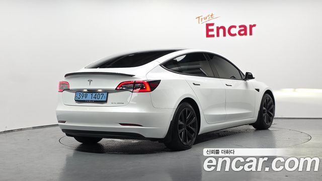 Tesla Model 3 Standard Range Plue RWD - фото 1