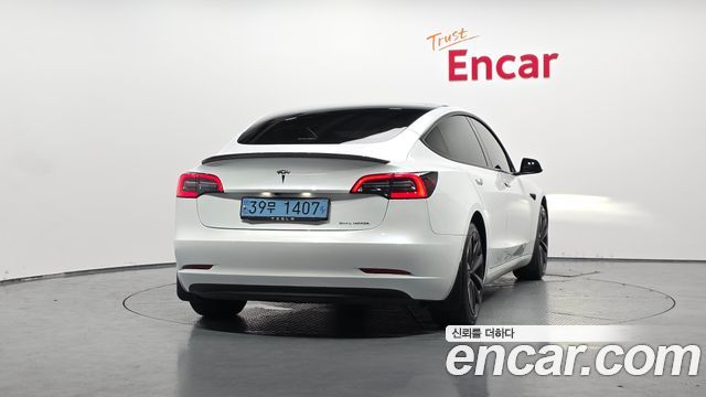 Tesla Model 3 Standard Range Plue RWD - фото 3