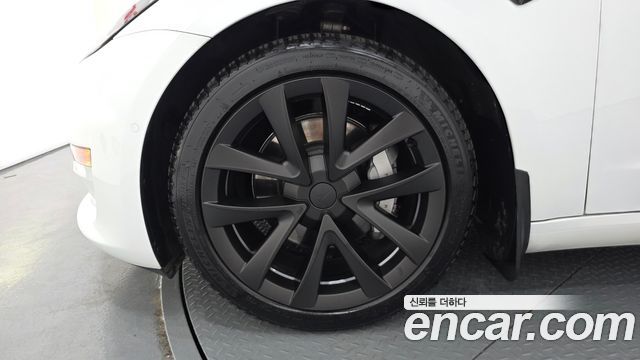 Tesla Model 3 Standard Range Plue RWD - фото 4