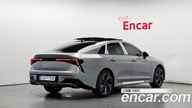 Kia K5 New 3-го поколения 2.0 Signature - фото 1