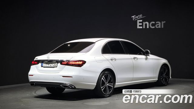 Mercedes-Benz E-Class W213 E250 Avantgarde - фото 1