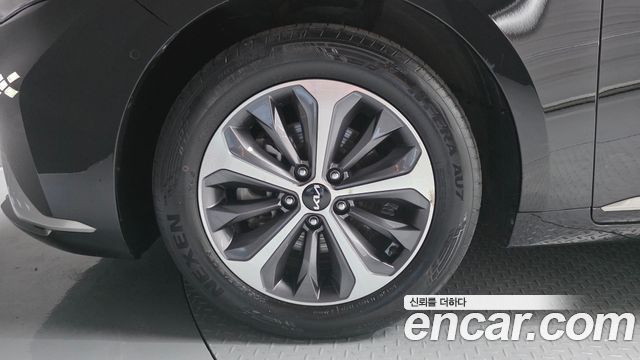 Kia K8 гибрид Noblesse - фото 4