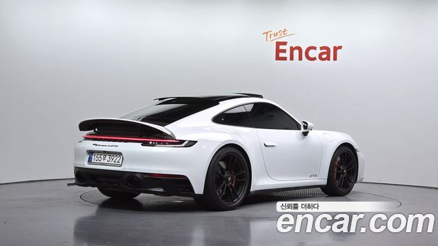 Porsche 911 Carrera 4 GTS - фото 0