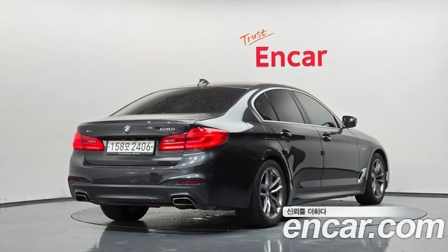 BMW 5 Series G30 530i xDrive M Sport Package Plus - фото 1