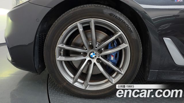 BMW 5 Series G30 530i xDrive M Sport Package Plus - фото 4