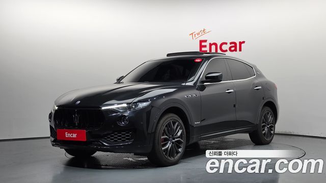 Maserati Levante 3.0 AWD GranSport - фото 0