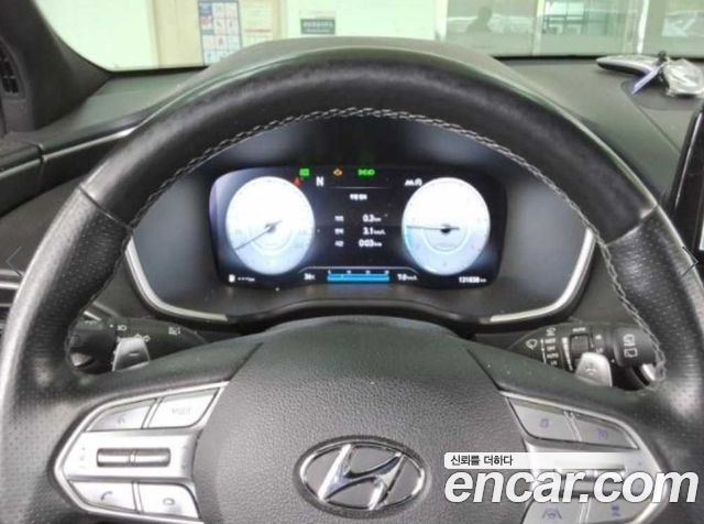 Hyundai Santafe New Diesel 2.2 4WD Calligraphy - фото 2