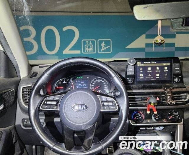 Kia Seltos Diesel 1.6 2WD Prestige - фото 2