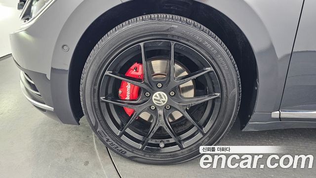 Volkswagen Arteon 2.0 TDI Premium - фото 4