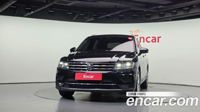 Volkswagen Tiguan 2-го поколения 2.0 TDI Premium - фото 2